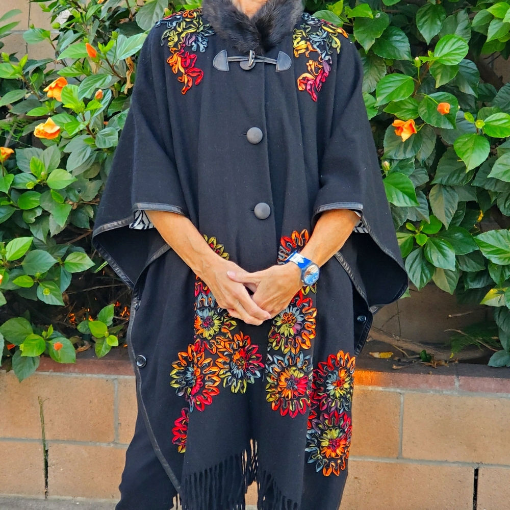 BELLE FARE Cashmere wool mink embellished black with multicolored accents NWOT